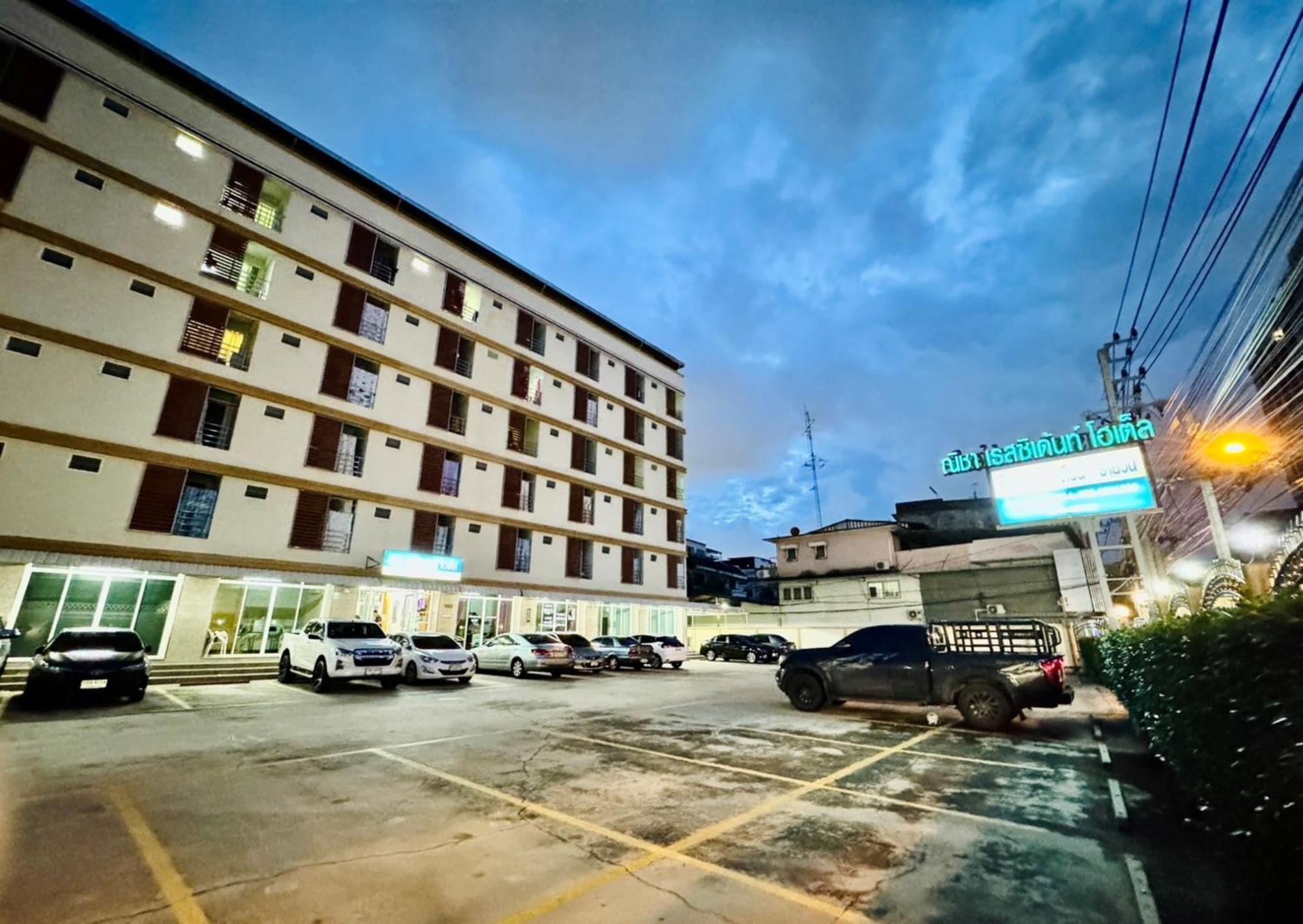 Nicha Residence Hotel Bangkok Luaran gambar
