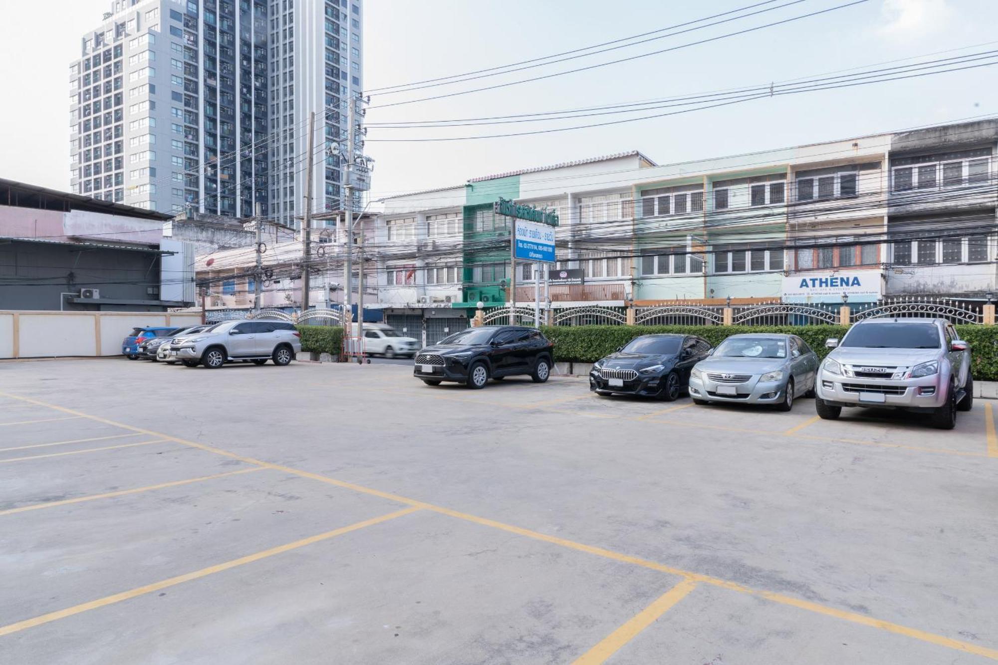Nicha Residence Hotel Bangkok Luaran gambar