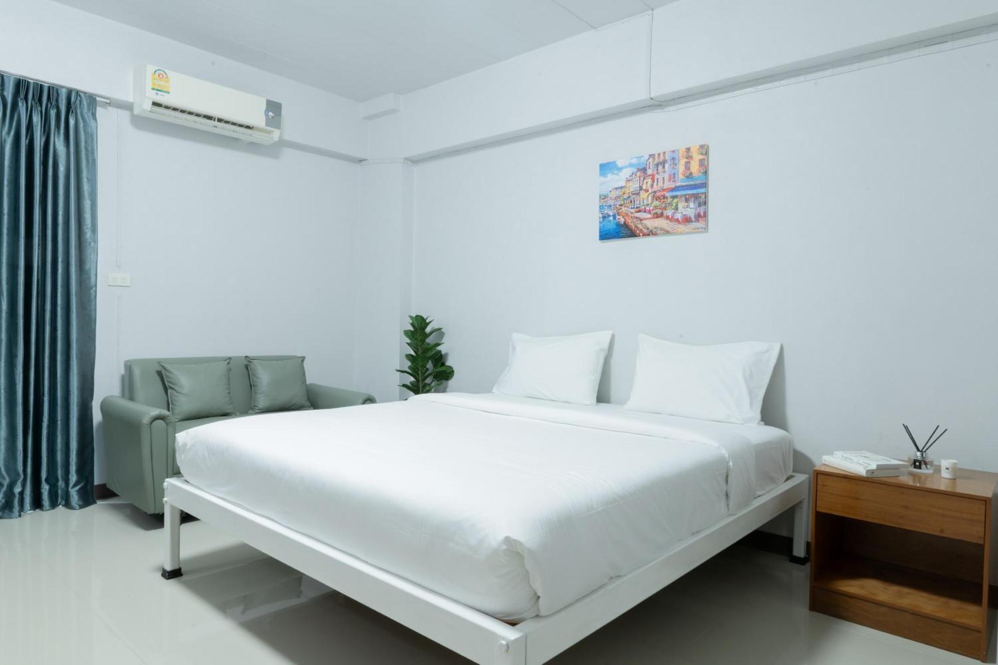 Nicha Residence Hotel Bangkok Luaran gambar