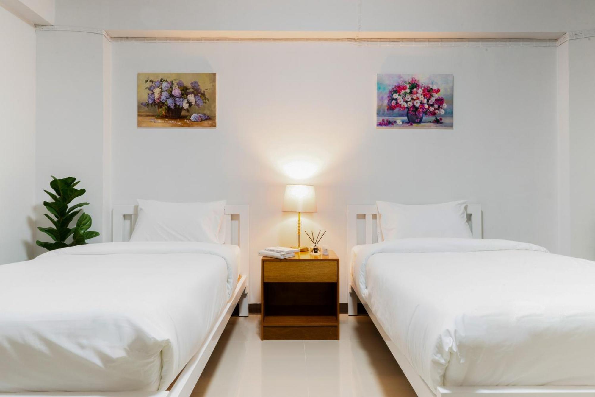 Nicha Residence Hotel Bangkok Luaran gambar
