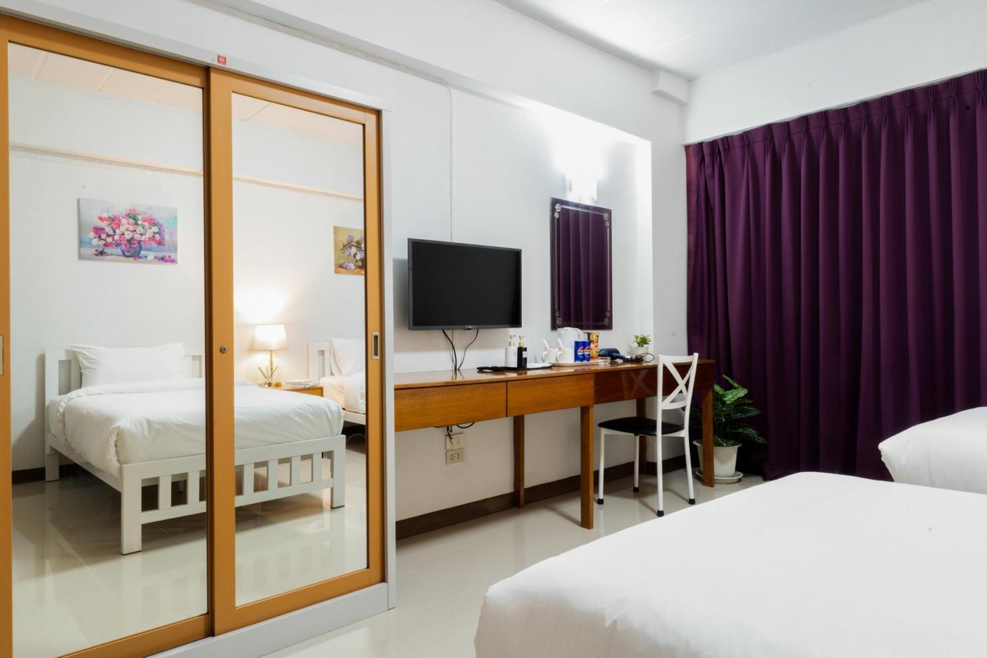 Nicha Residence Hotel Bangkok Luaran gambar